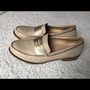 Wanted beige/gold loafers
